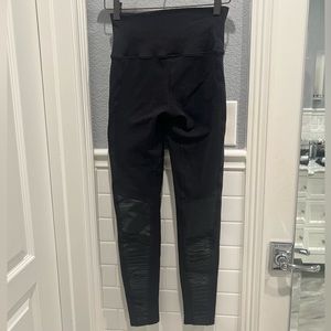 Alo High-waist Moto Black Legging, Size XS